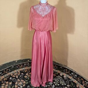Vintage 1970s ILGWU Union Made Rose Pink Chiffon & Lace Maxi Gown – Flutter Slee